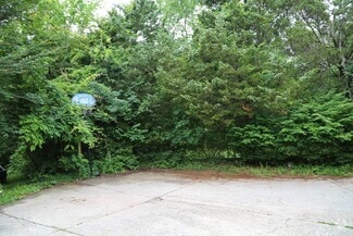 Building Photo - 12945 Pinecrest road