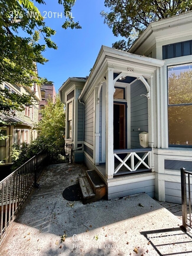 Building Photo - 224 NW 20th Pl