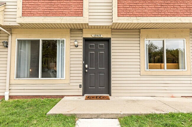 Building Photo - 18415 Sharon Ln