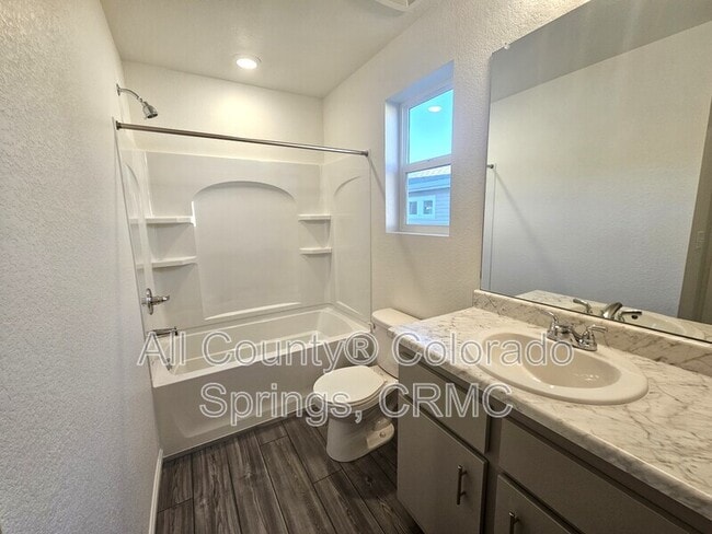 Building Photo - 9256 Lytle Grv
