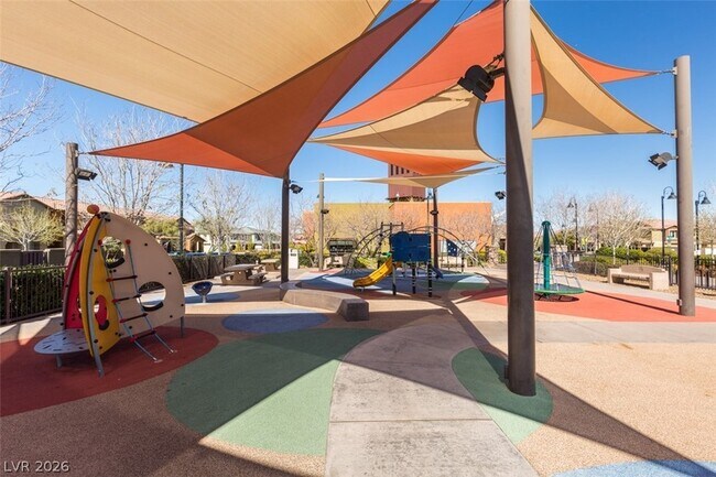 Building Photo - 3009 Camino Sereno Ave