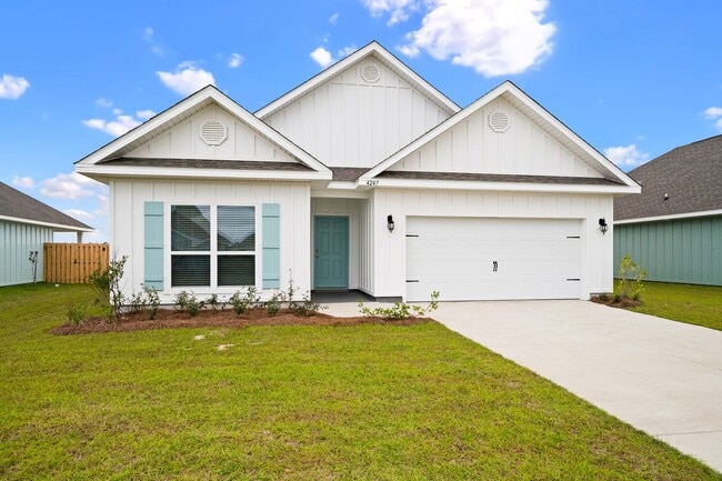 Building Photo - AVAILABLE IN NOVEMBER - Don't miss this op...