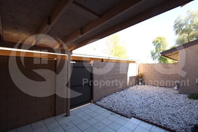 Building Photo - 1154 N 85th Pl