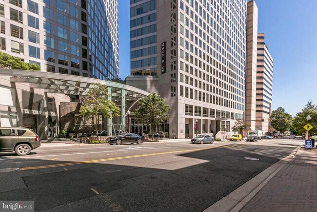 Building Photo - 1111 19th St N