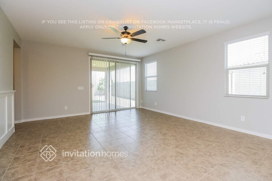 Building Photo - 35997 N Urika Dr