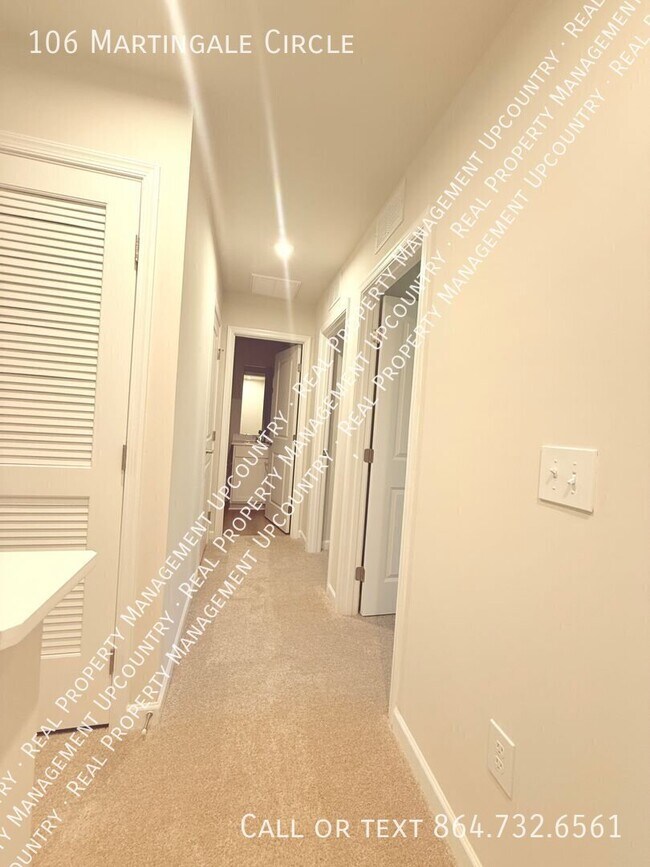 Building Photo - 106 Martingale Cir