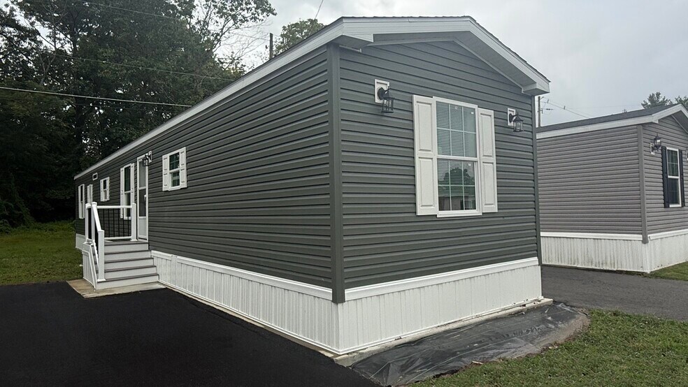 Building Photo - 11 Starling Ln