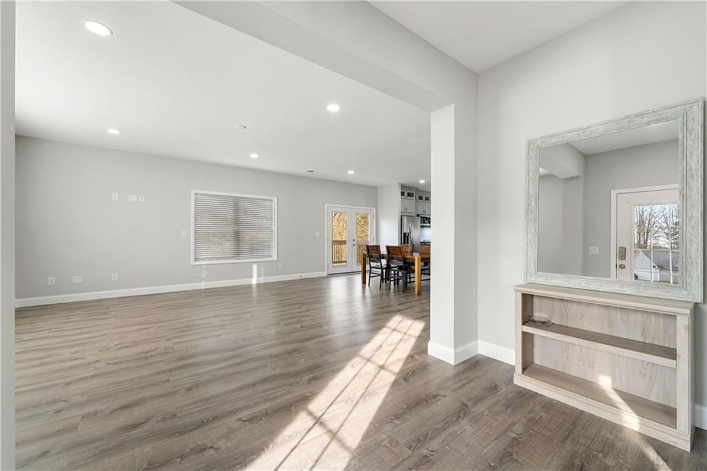 Building Photo - 450 Oliver Ridge Dr