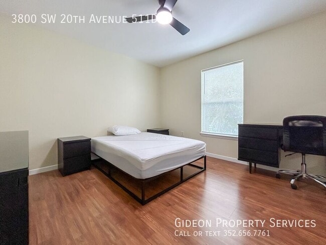 Building Photo - 3800 SW 20th Ave
