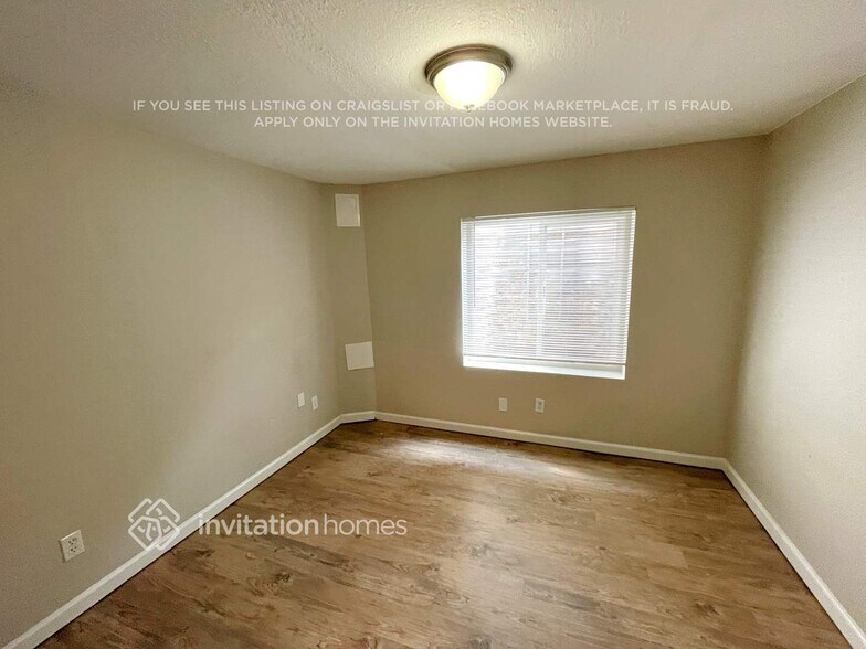 Building Photo - 2227 S Waco Ct
