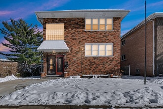 Building Photo - 403 Prairie Ave