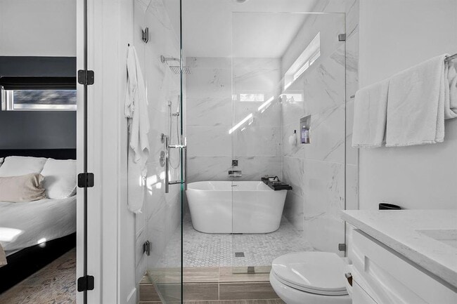 Building Photo - 404 Powell Cir