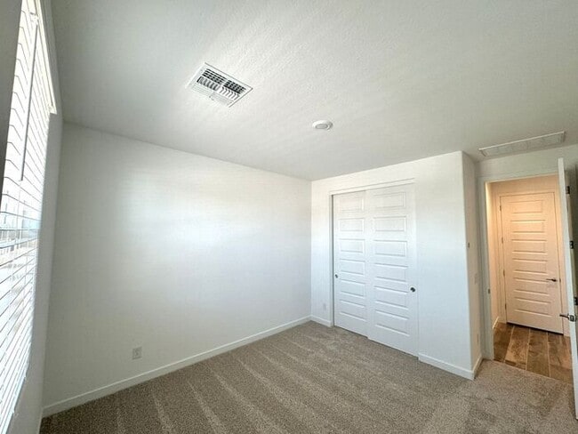 Building Photo - MOVE IN READY! New 5-Bedroom Home in Goody...