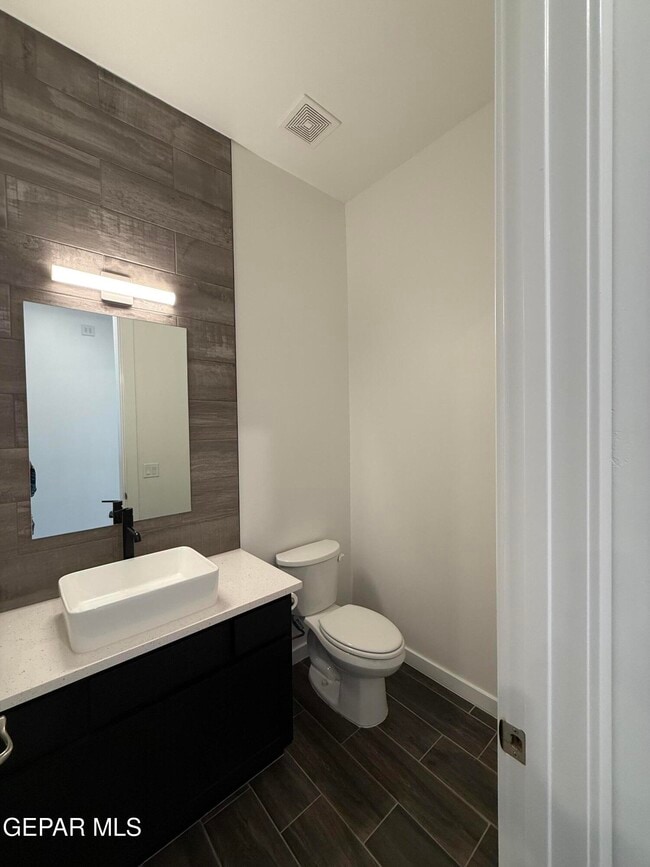 Building Photo - 13389 Carterton Ave