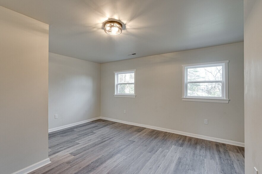 Building Photo - 934 Hulana St