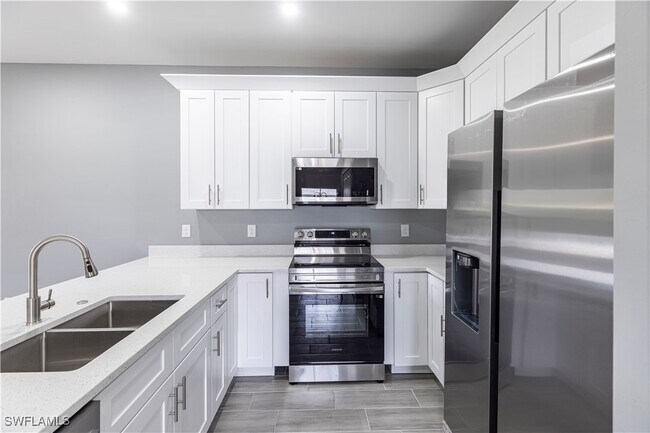Building Photo - 4723 30th St SW