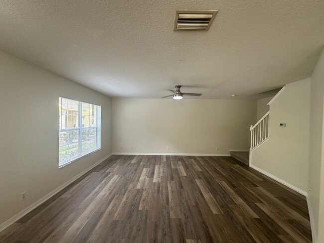 Building Photo - 214 Drawbridge Ln