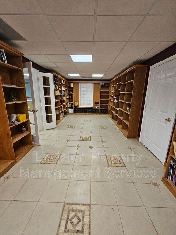 Building Photo - 192 Ashley Dr