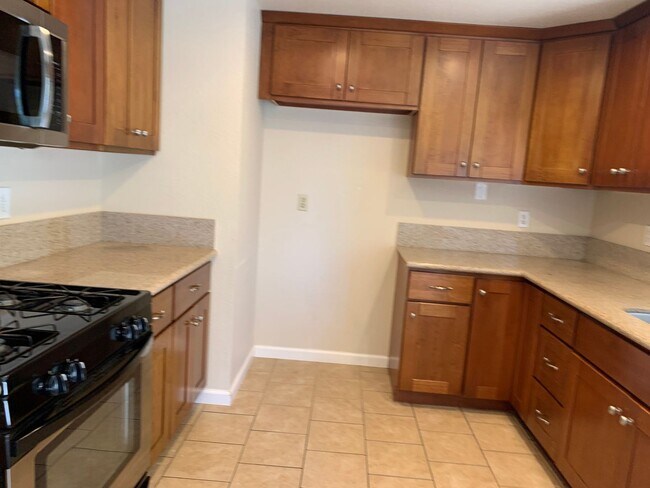 Building Photo - Adorable well maintained 3 bedroom 2 bath ...