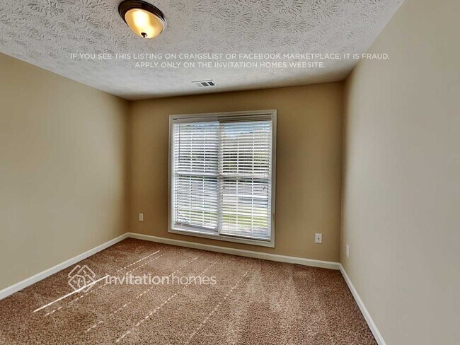 Building Photo - 3305 Catalina Dr