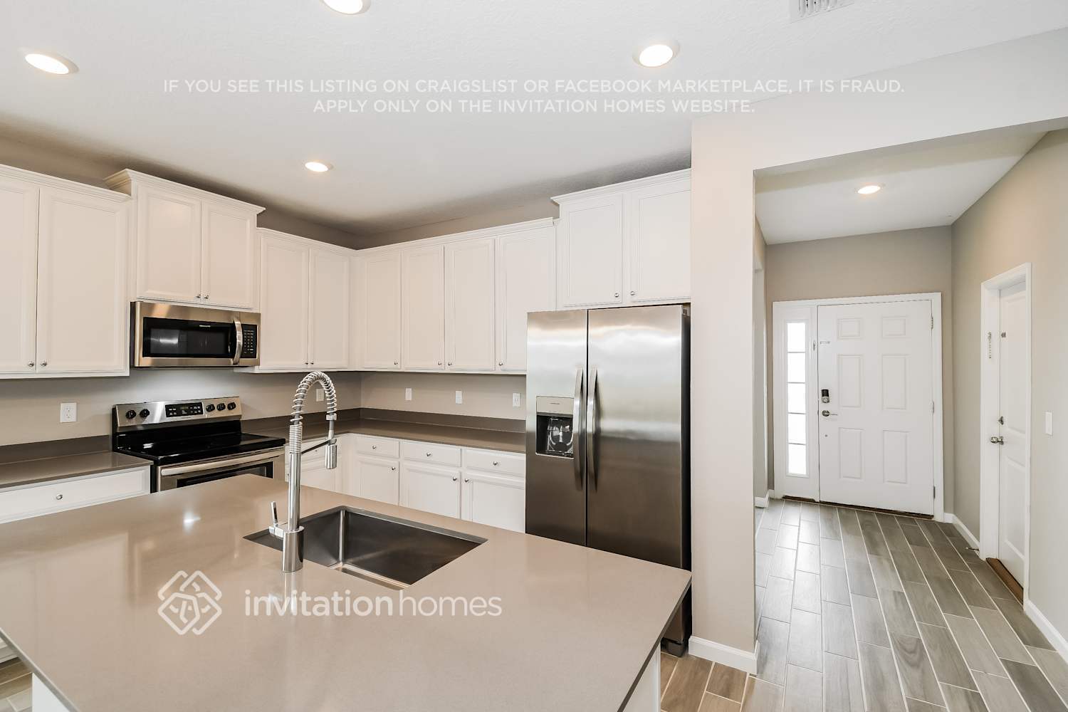 Building Photo - 10009 Lemon Grass Ln