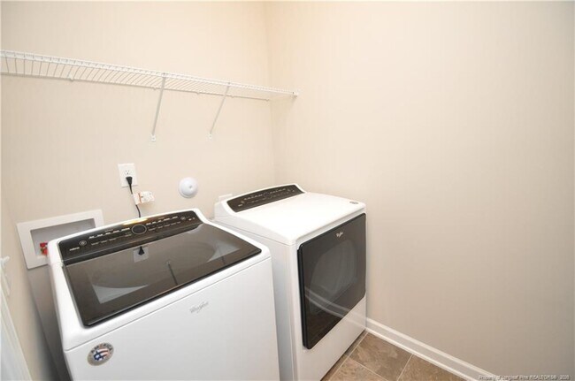 Building Photo - 225 Theys Ml Wy