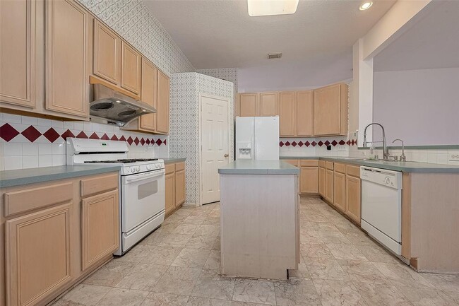 Building Photo - 12214 Elk Meadow Dr