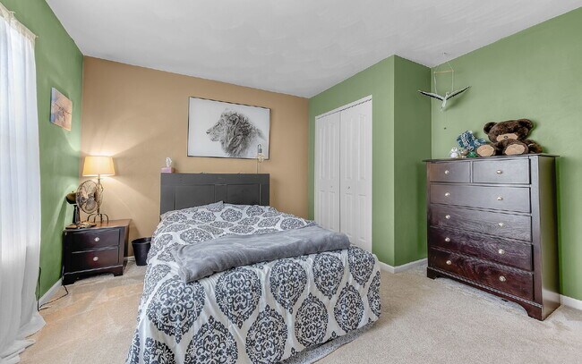 Building Photo - Waterfront Rental