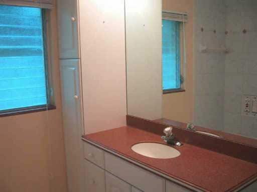 Building Photo - 5320 Balcones Dr