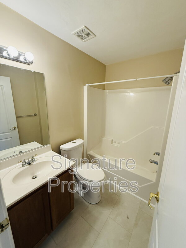 Building Photo - 712 Tallahassee Dr