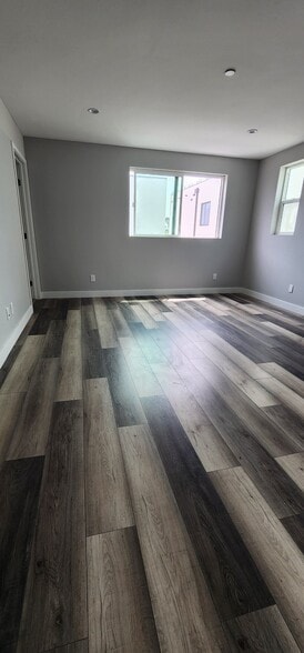 Building Photo - 2406 Hauser Blvd
