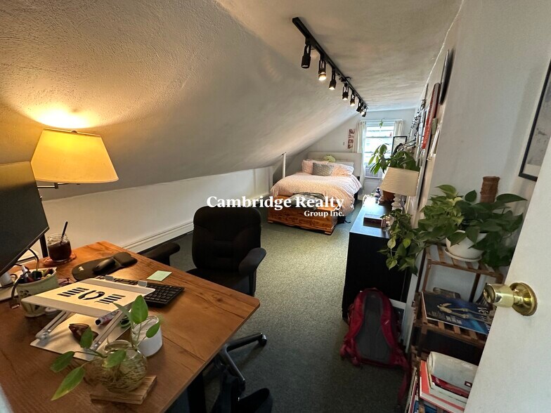 Building Photo - 16 Tremont St