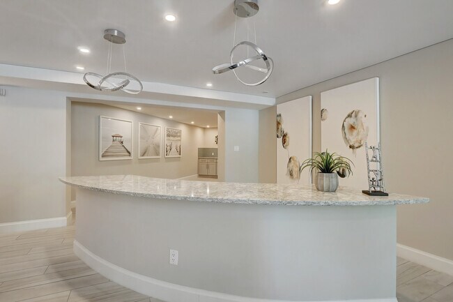 Building Photo - 3951 Gulf Shore Blvd N