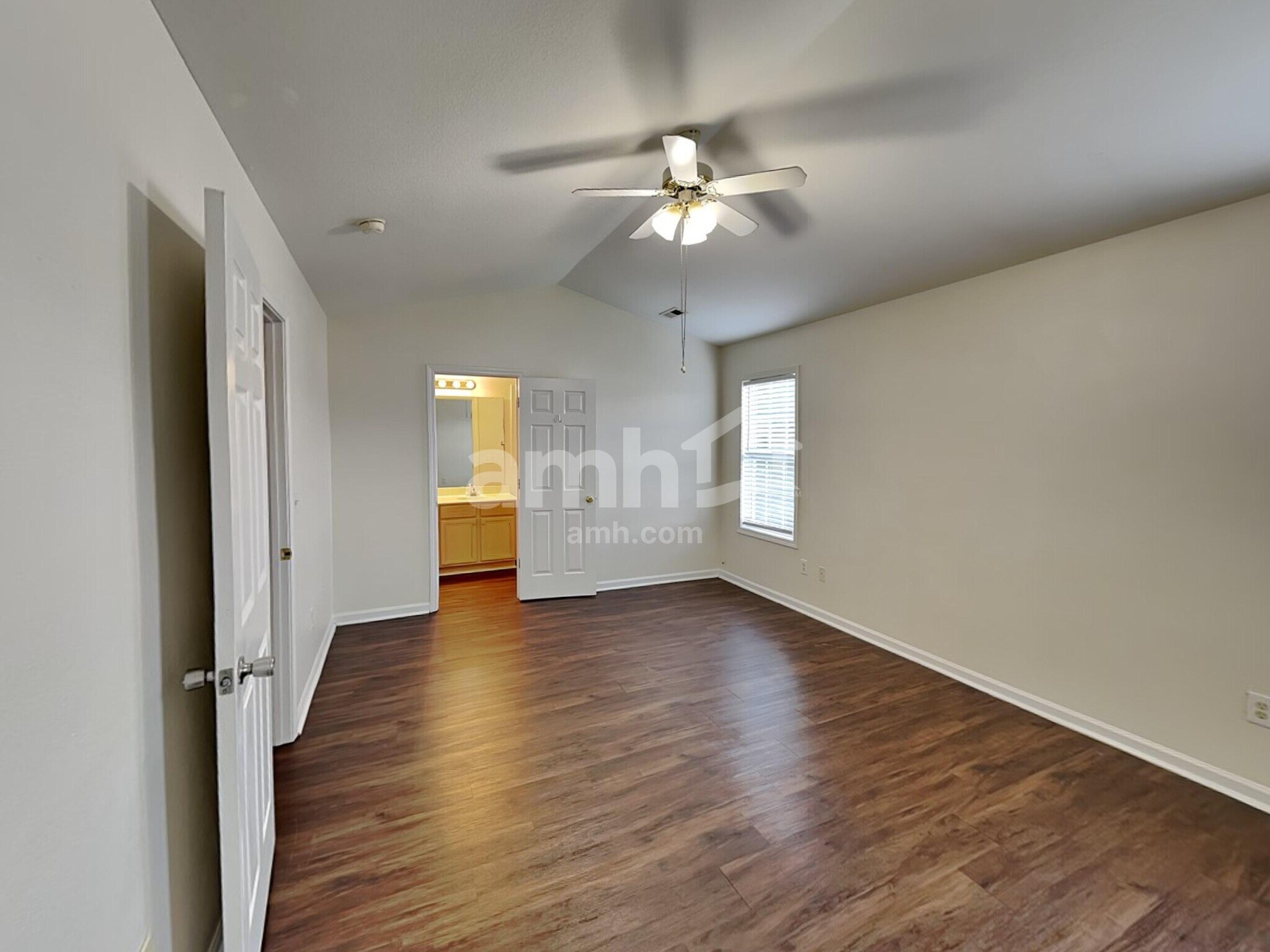 Building Photo - 117 Sawhorse Dr