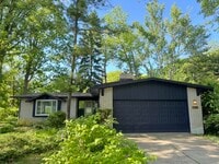 Building Photo - 3533 Frederick Dr