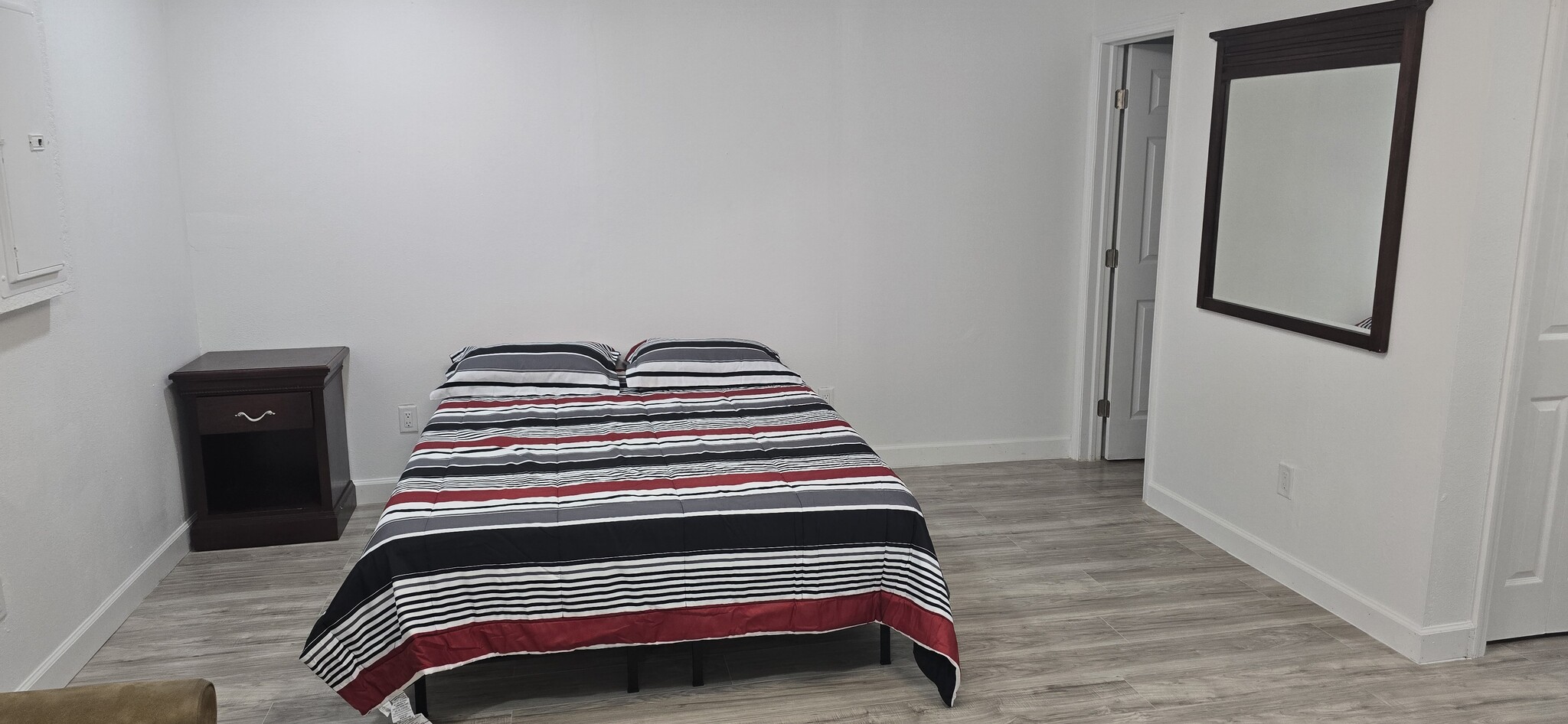 Building Photo - 551 Albatross Dr