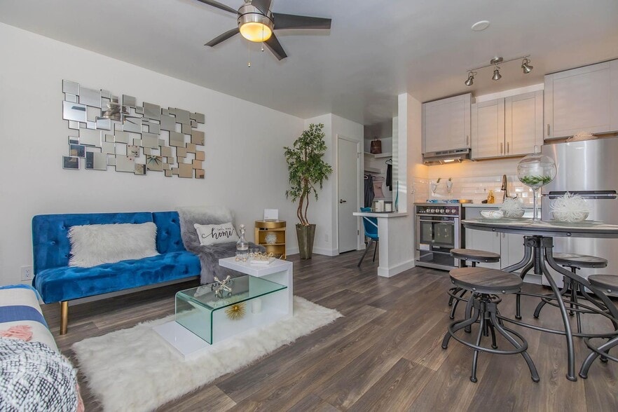 Interior Photo - Studio 710 Apartments