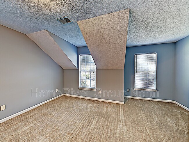 Building Photo - 9706 Ashburton Dr