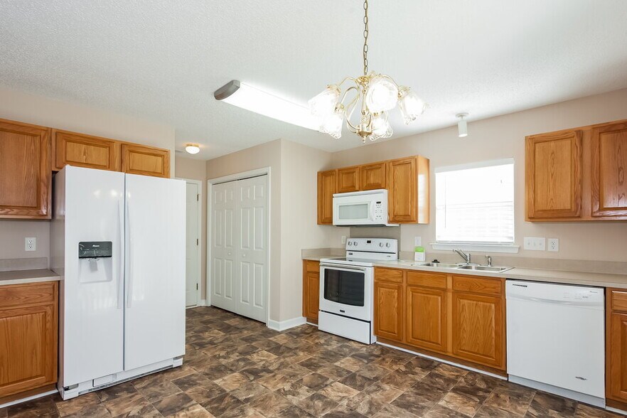 Building Photo - 5020 Wheat Dr SW