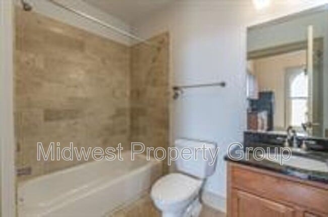 Building Photo - 4244 Chouteau Ave