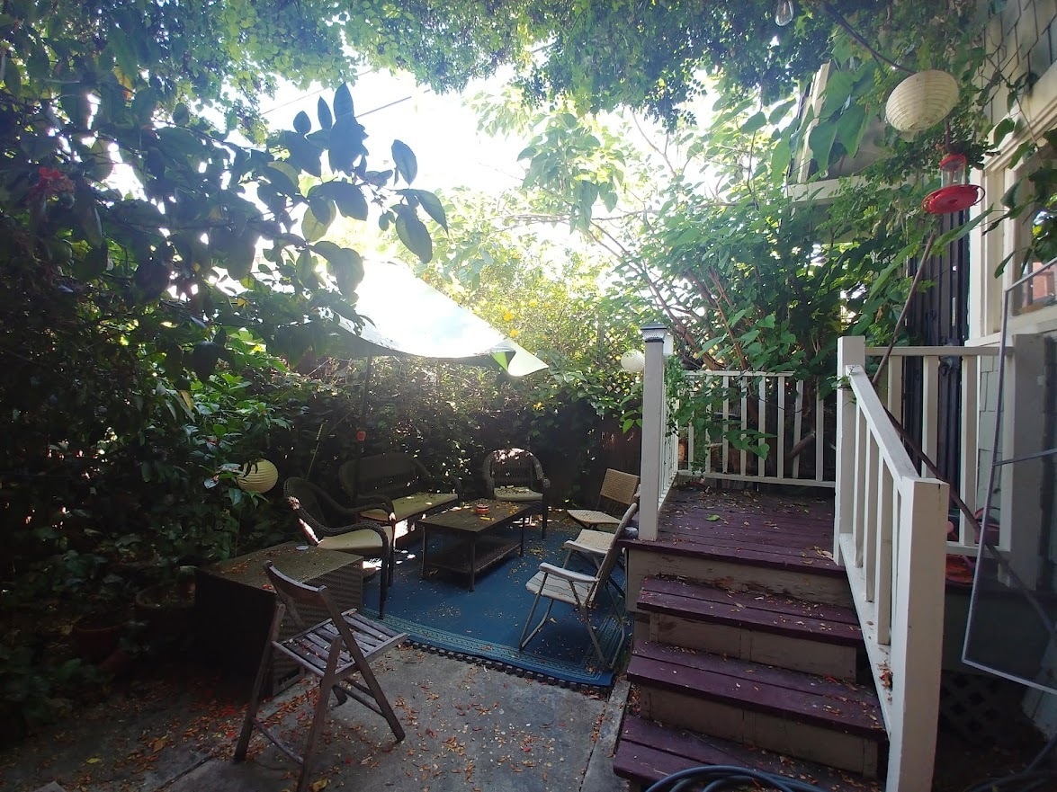 Building Photo - 4546 Kingswell Ave