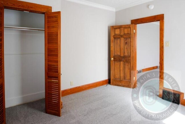 Building Photo - Spacious 4bd/2Ba Home