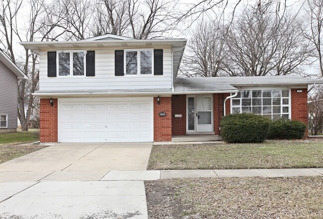 Primary Photo - 422 N Arizona Ave