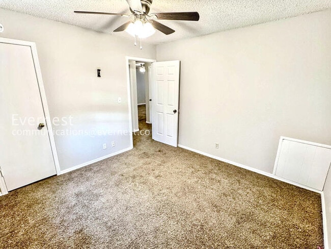 Building Photo - 1756 S Pine Ave