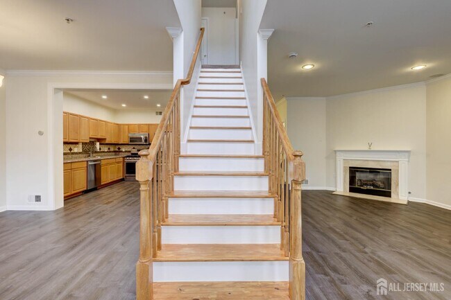 Building Photo - 100 Forest Dr