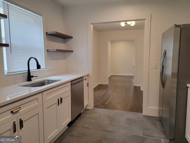 Building Photo - 1160 Mayland Cir SW