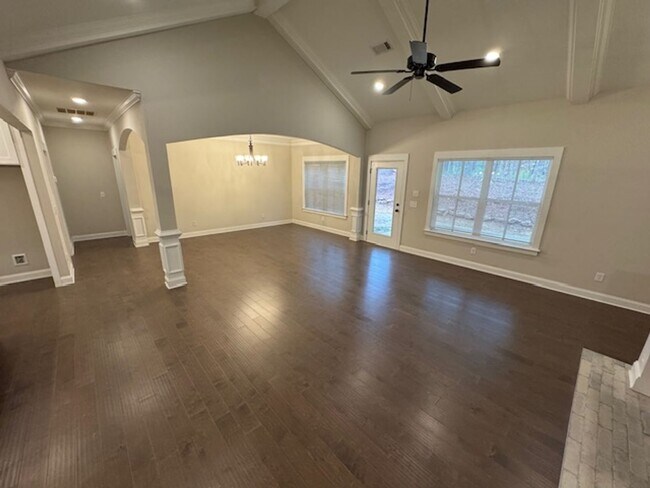 Building Photo - 347 Willow Pointe Dr