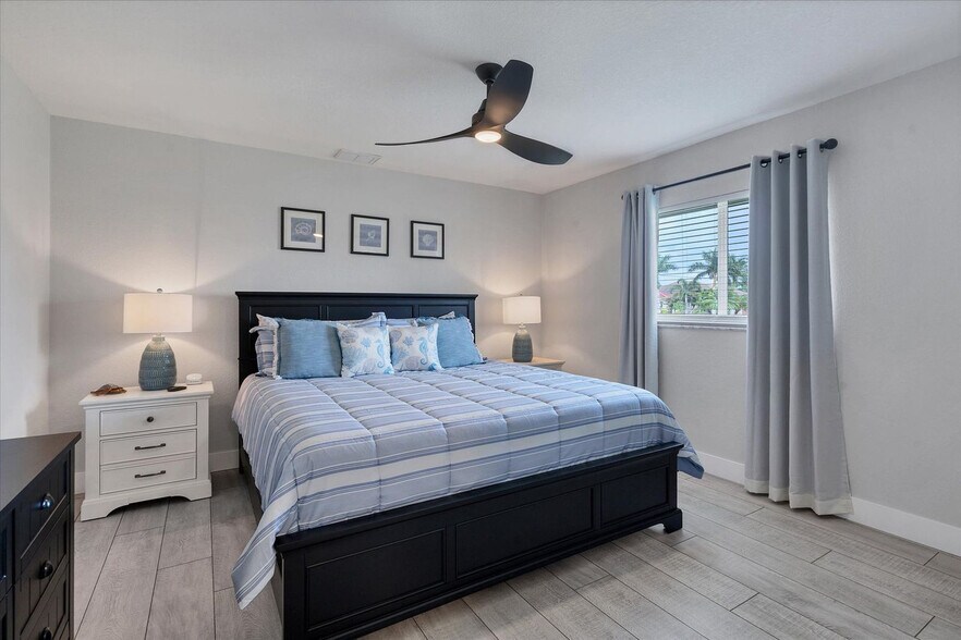 Building Photo - 5520 Almar Dr
