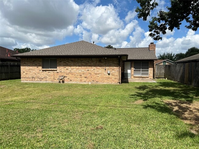 Building Photo - 4305 Fairway St
