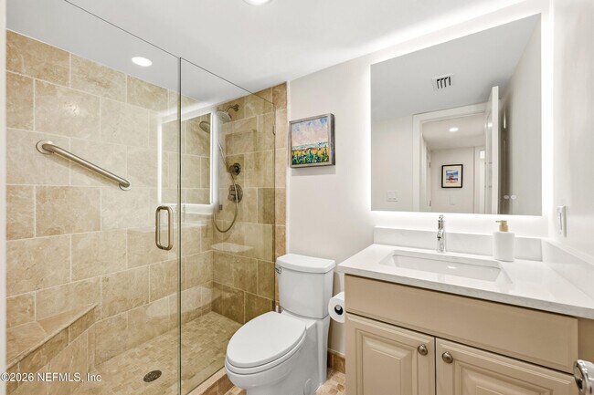 Building Photo - 10 10th St